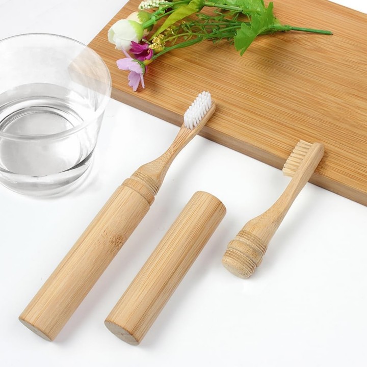 Bàn chải đánh răng tre du lịch